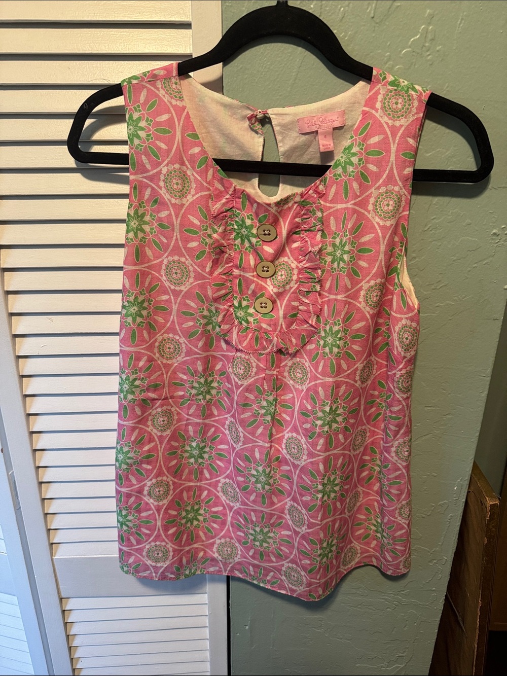 Lilly Pulitzer Pink & Green Sleeveless Ruffle-Button Tank